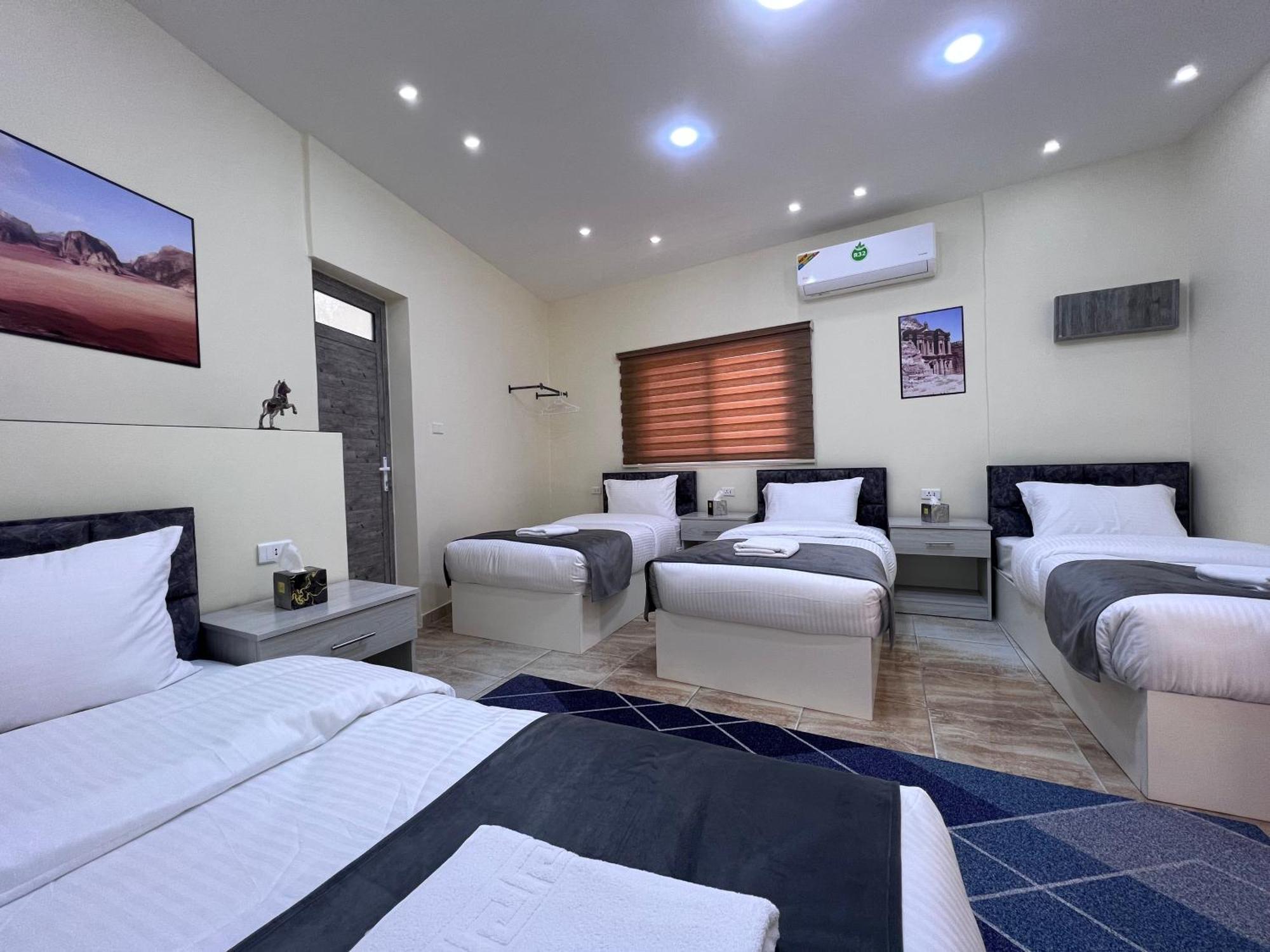 Z3 Hostel Wadi Musa Exterior photo
